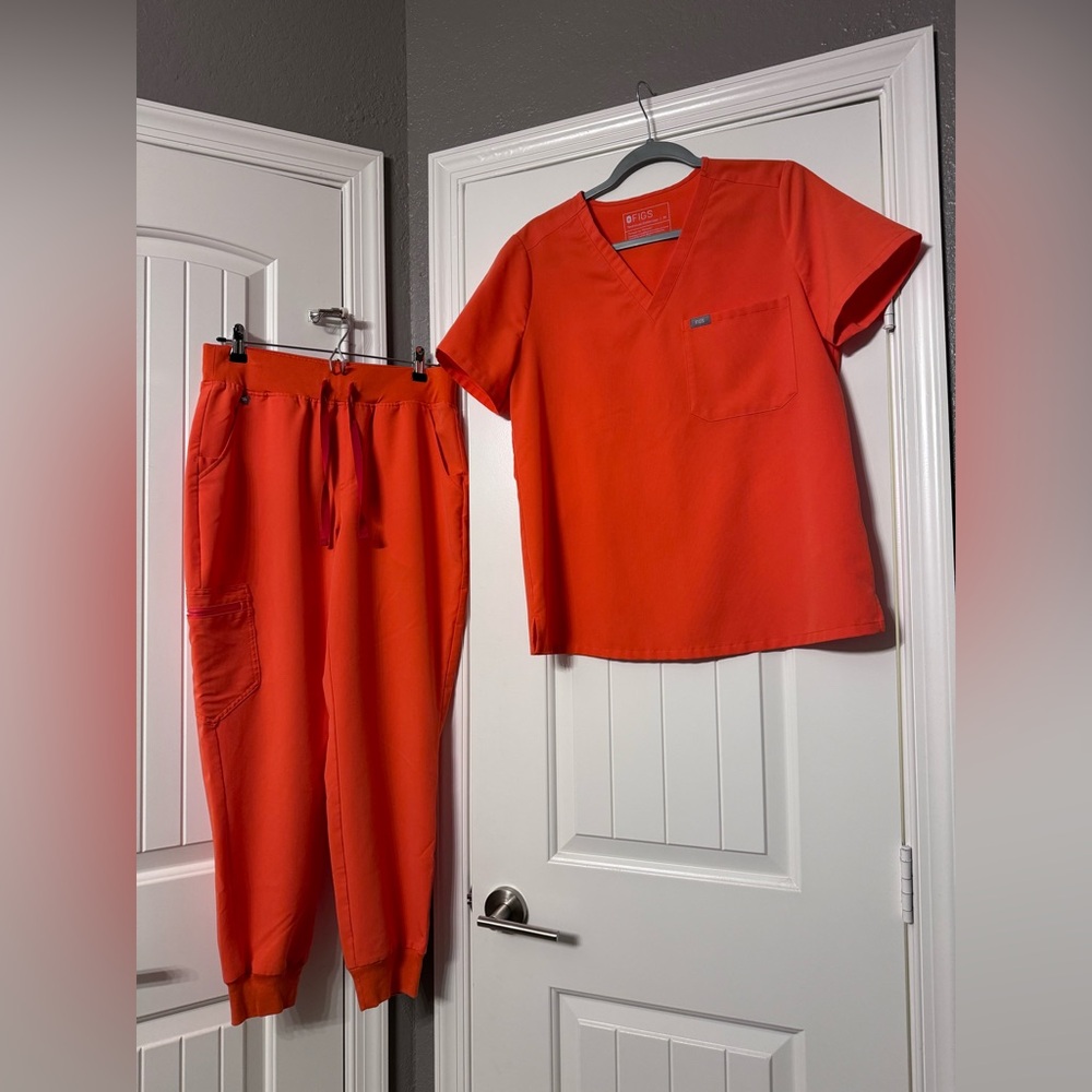 EUC FIGS Sunset orange